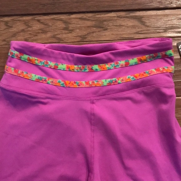 Nanette Lepore Purple Cactus Flower Leggings Size L - Picture 2 of 3